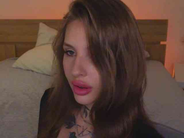 miachill Live Webcam on BongaCams