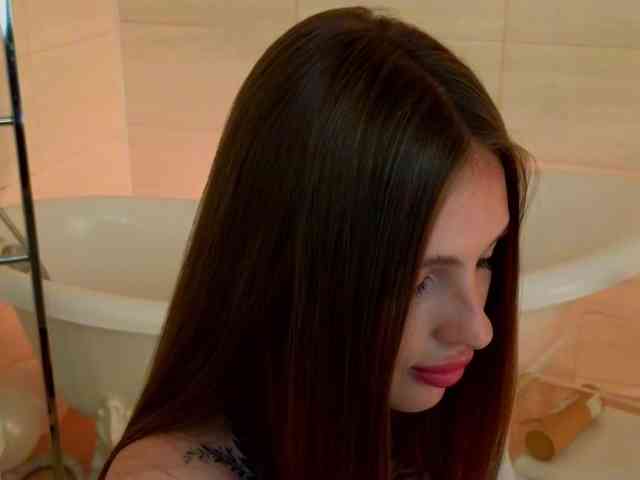miachill Live Webcam on BongaCams