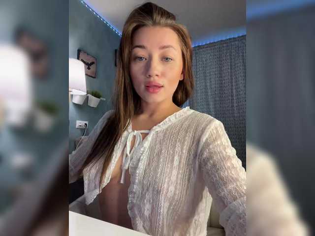 juicy-peachh's BongaCams show and profile