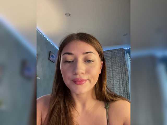 juicy-peachh's BongaCams show and profile