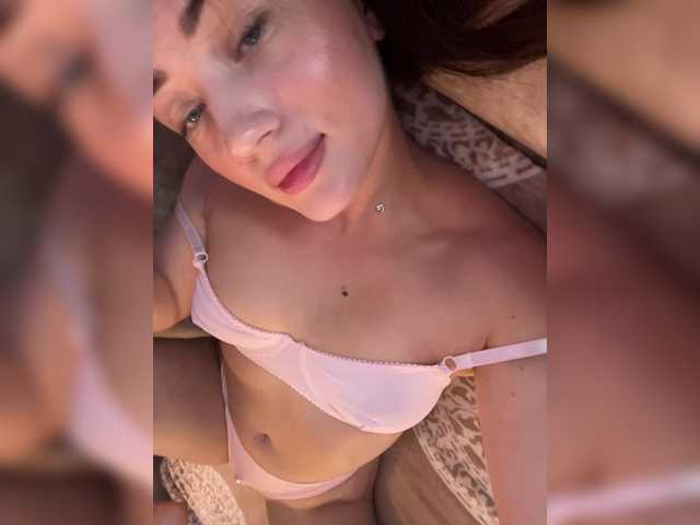 juicy-peachh from BongaCams is Freechat