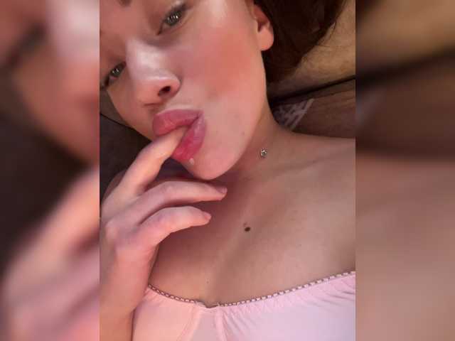 juicy-peachh's BongaCams show and profile