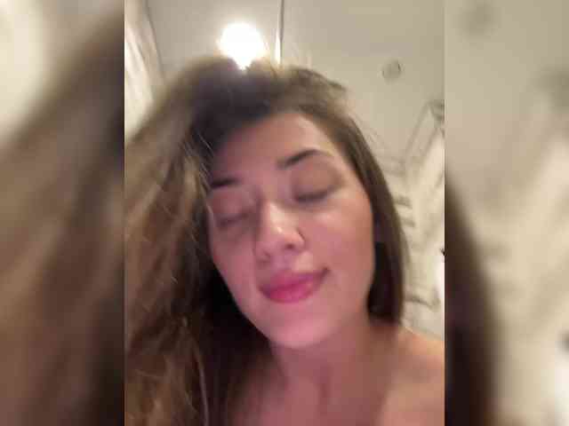 juicy-peachh webcam