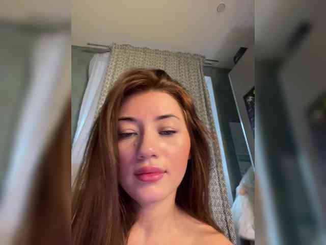 juicy-peachh Live Webcam on BongaCams