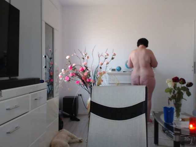 Emyllywhite's BongaCams show and profile