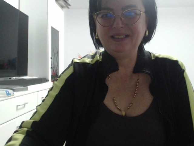  Emyllywhite chat room