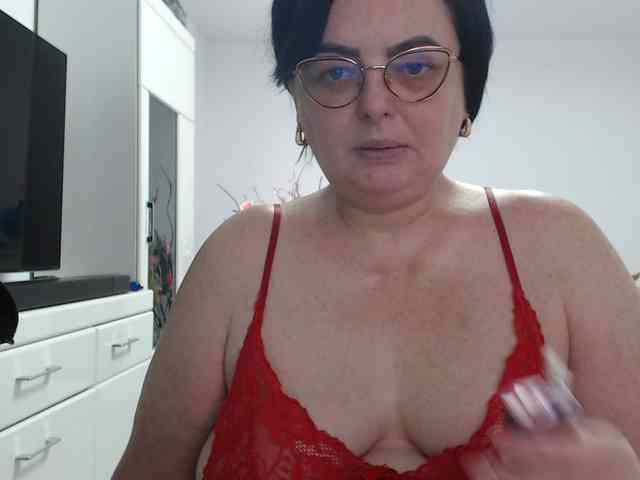 Emyllywhite webcam