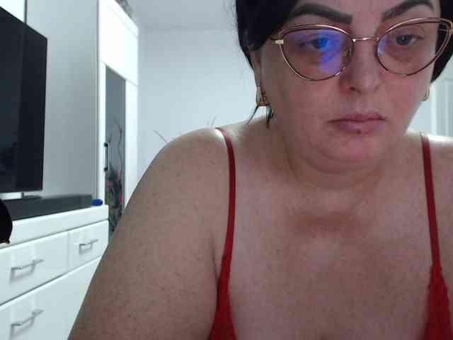 Emyllywhite webcam