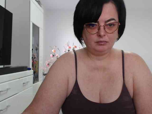 Emyllywhite webcam
