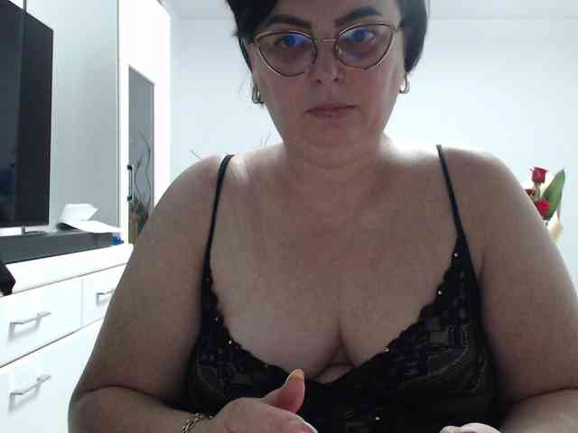 Emyllywhite webcam
