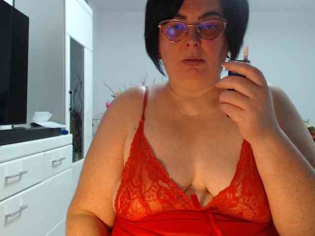 Emyllywhite webcam