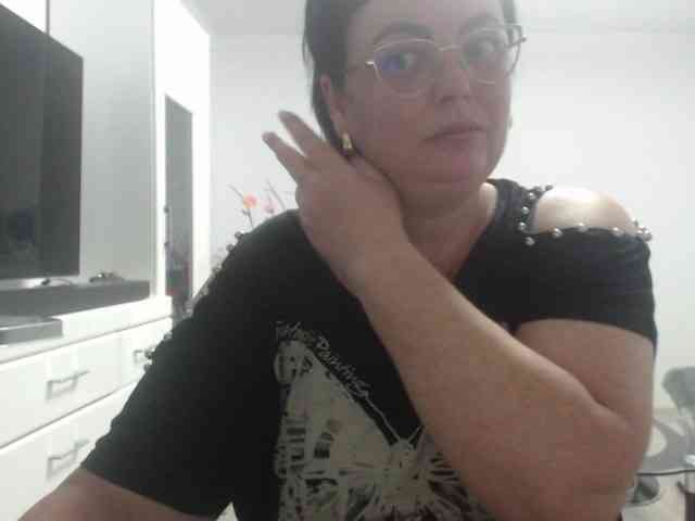 Emyllywhite Emyllywhite
