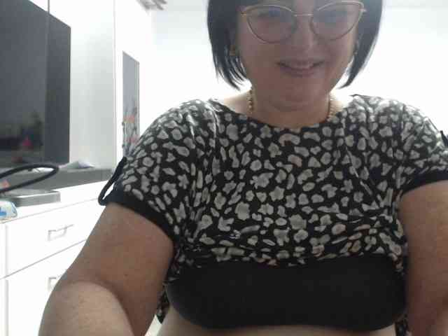 Emyllywhite webcam
