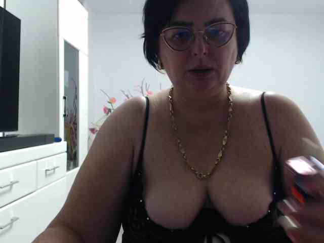 Emyllywhite webcam
