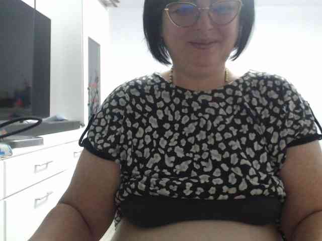 Emyllywhite bongacams