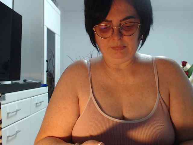 Emyllywhite Emyllywhite