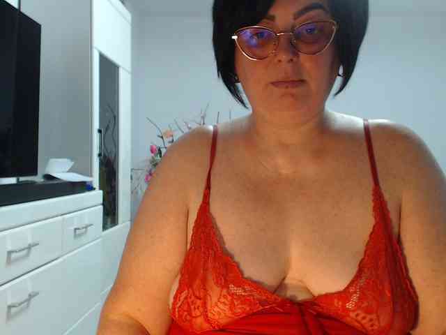 Emyllywhite webcam