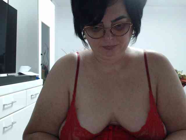 Emyllywhite webcam