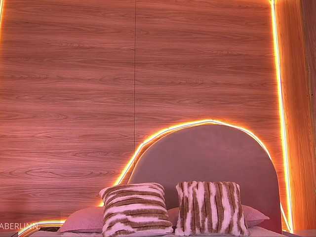 sexy-danna's BongaCams show and profile