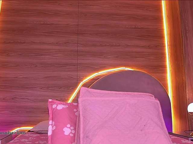 sexy-danna's BongaCams show and profile