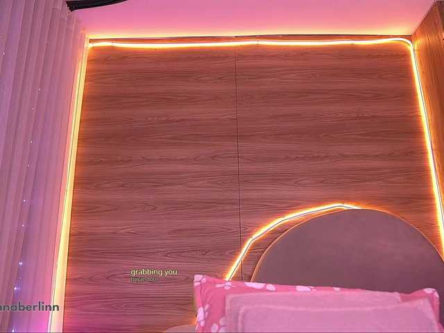 sexy-danna's BongaCams show and profile