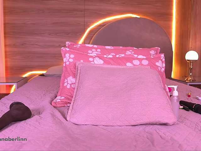 sexy-danna's BongaCams show and profile