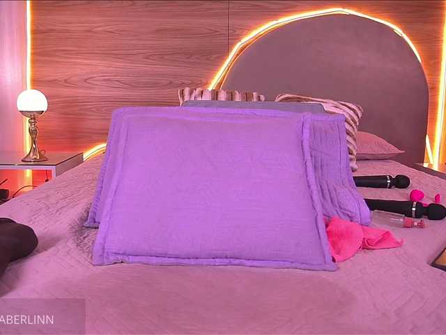 sexy-danna's BongaCams show and profile