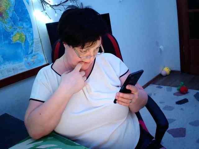 -alenyshka- Live Webcam on BongaCams