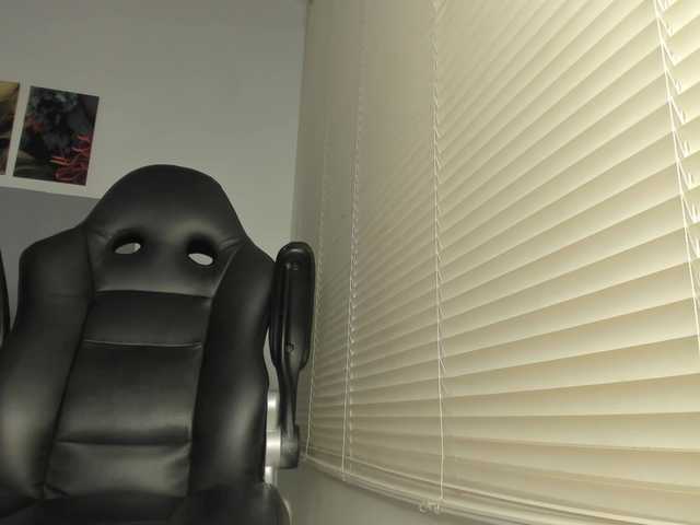 molly-rosse's BongaCams show and profile