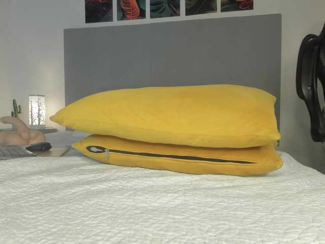 molly-rosse's BongaCams show and profile