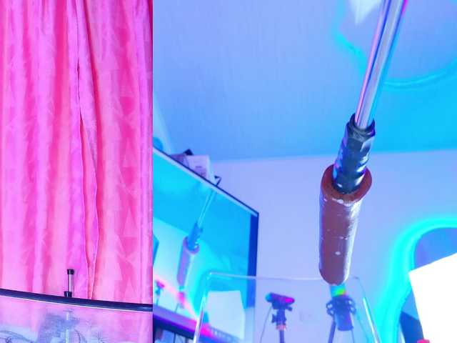 NathaxaLeans's BongaCams show and profile