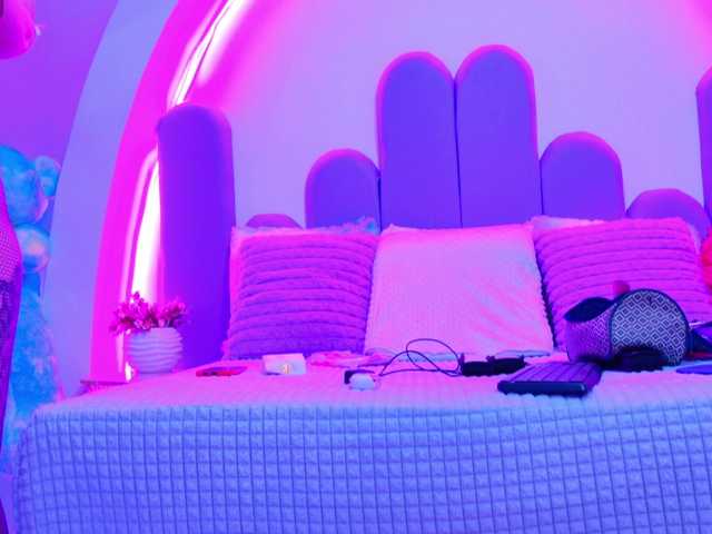 NathaxaLeans's BongaCams show and profile