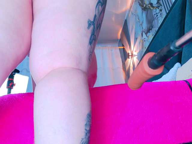 NathaxaLeans's BongaCams show and profile