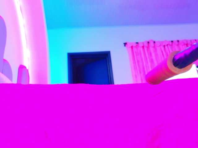 NathaxaLeans's BongaCams show and profile