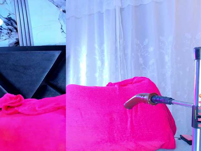 NathaxaLeans's BongaCams show and profile