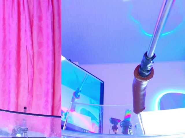 NathaxaLeans's BongaCams show and profile