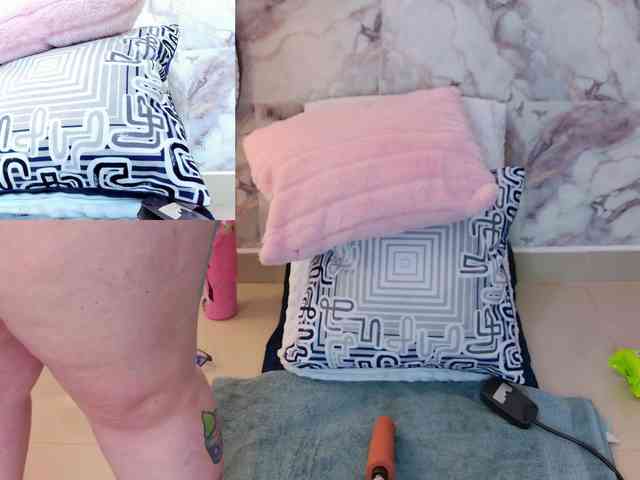 NathaxaLeans webcam