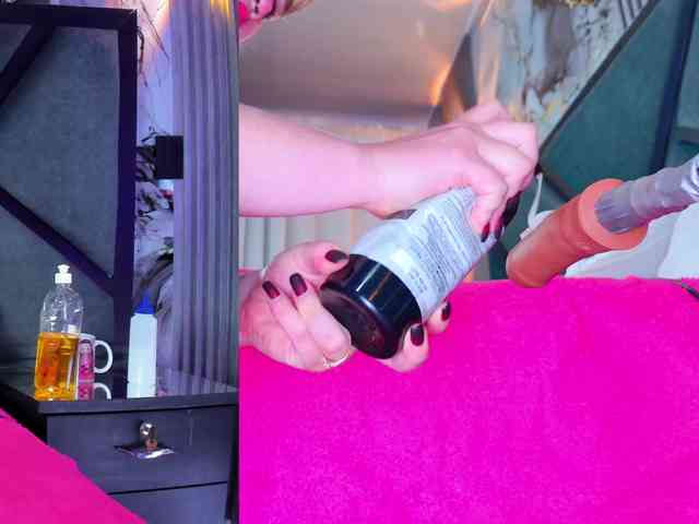 NathaxaLeans Live Webcam on BongaCams