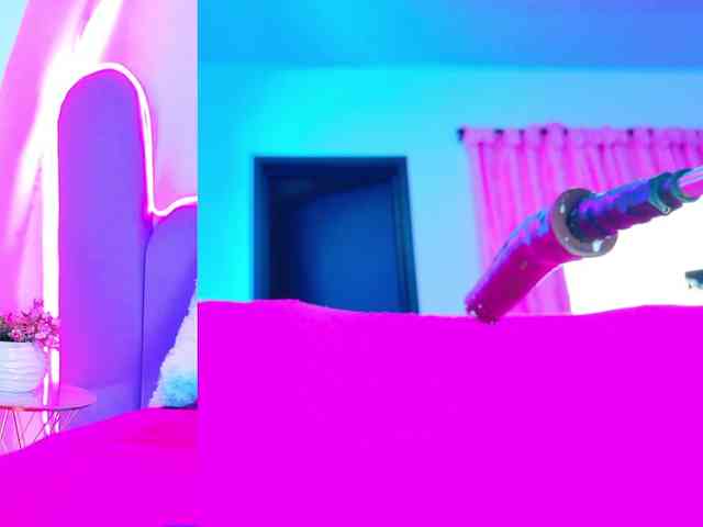 NathaxaLeans Live Webcam on BongaCams