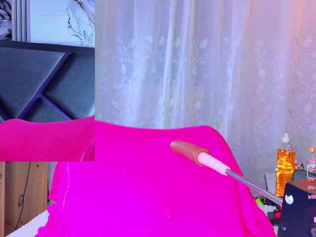 NathaxaLeans webcam