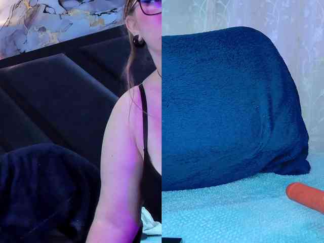 NathaxaLeans webcam