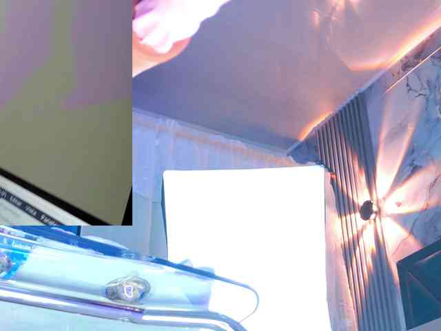 NathaxaLeans webcam
