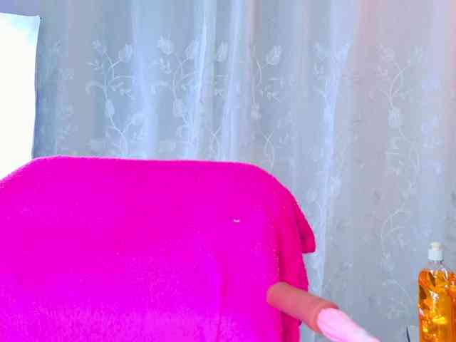 NathaxaLeans webcam