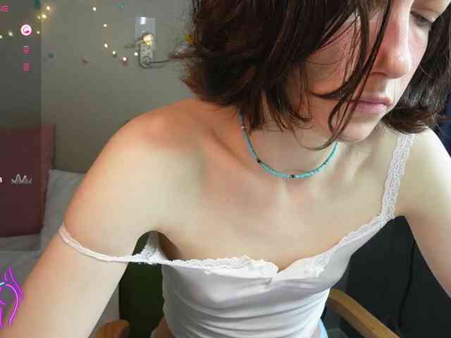 AlicePurring webcam