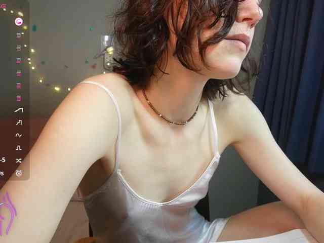 AlicePurring webcam