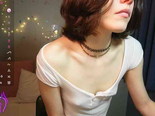 AlicePurring webcam