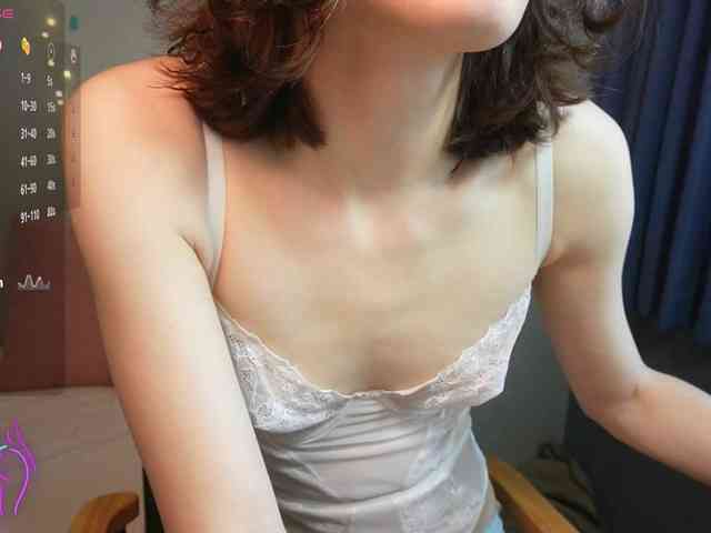 AlicePurring webcam