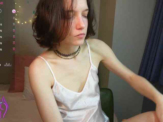 AlicePurring webcam