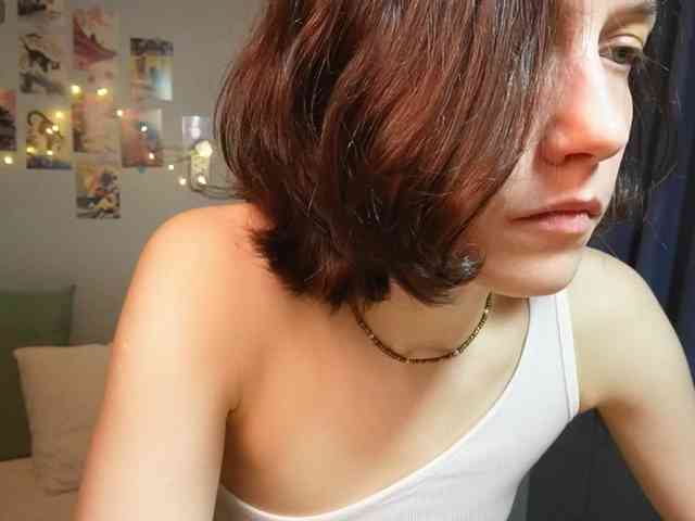 AlicePurring webcam