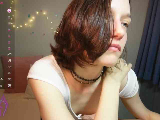 AlicePurring webcam
